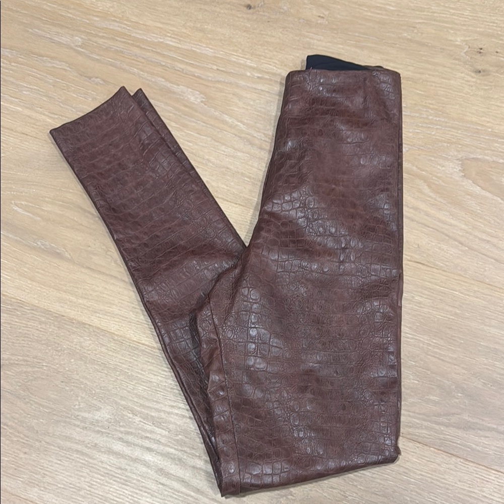 Commando Size Small Brown Crocodile Print Leggings - Perfect condition